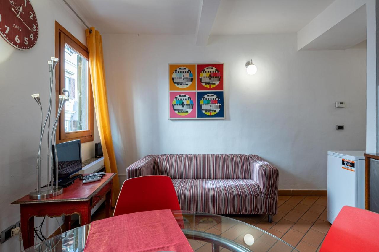 Sant'ambrogio Colorful Appartement *